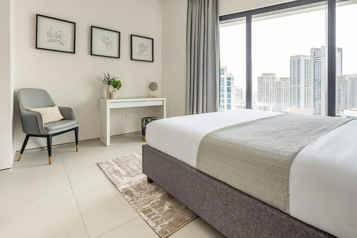 Frank Porter - The Address Jbr Dubai Apartment