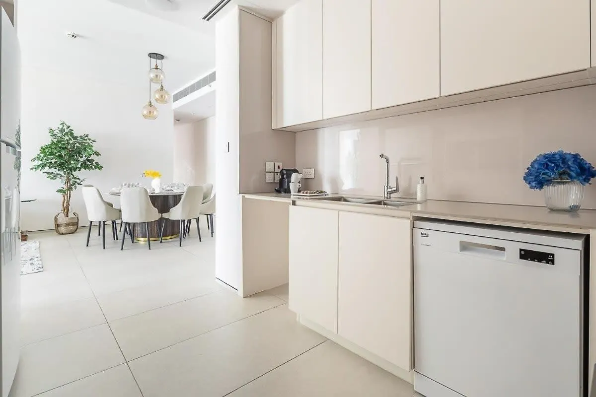 Frank Porter - The Address Jbr Dubai 0*,