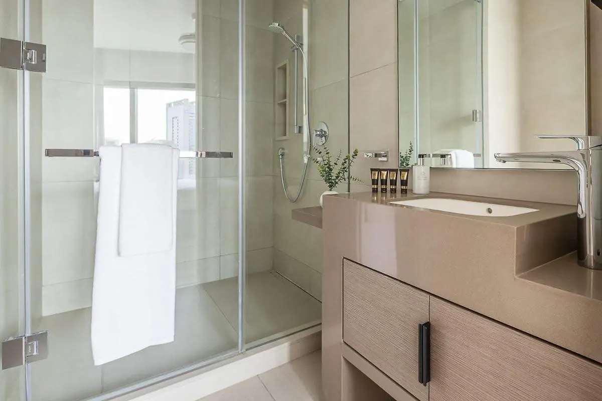 Frank Porter - The Address Jbr Dubai Apartment