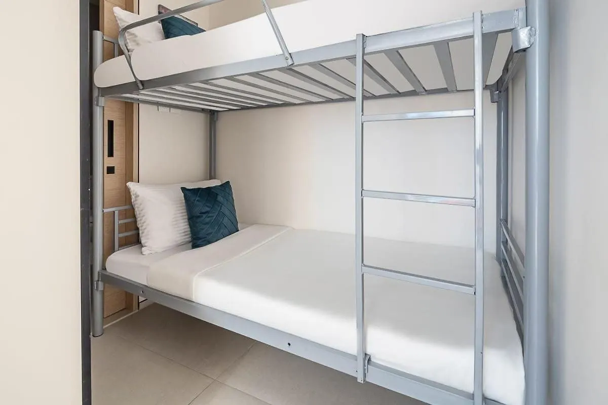 Frank Porter - The Address Jbr Dubai Apartment